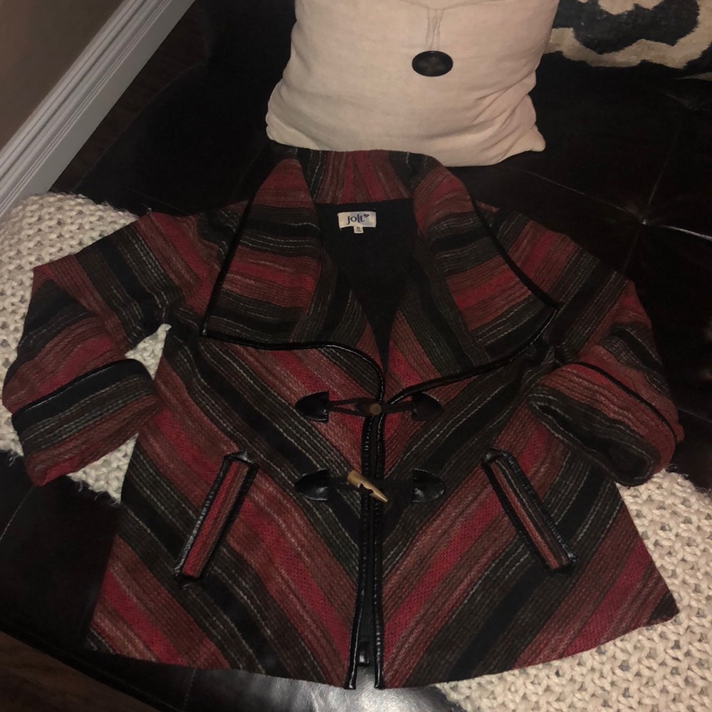 Jolt cape coat